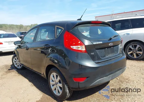 2013 Ford Fiesta Se z USA, uszkodzony, nr VIN 3FADP4EJXDM203153